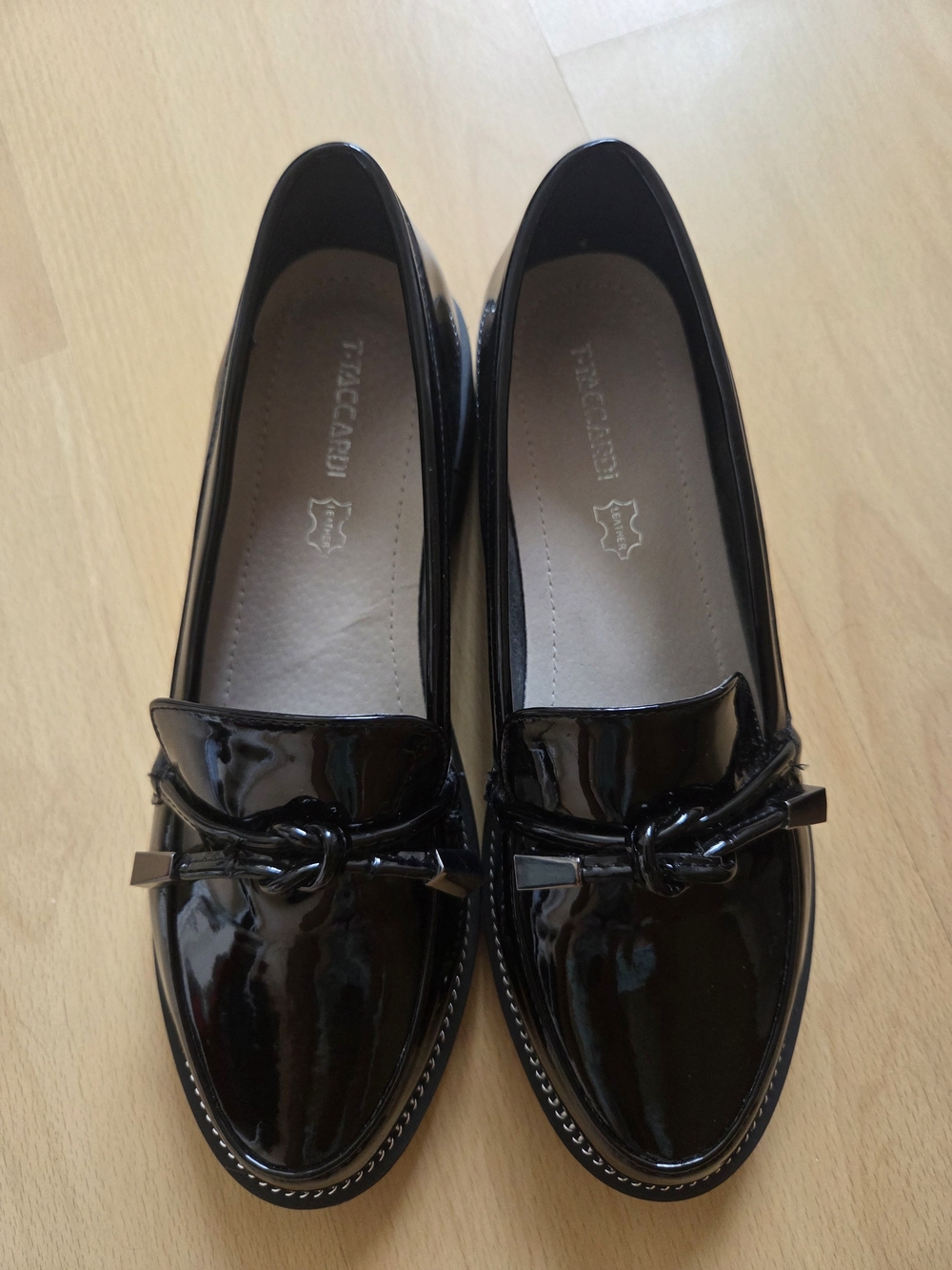 Black Lacquered Patent Leather Loafers